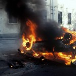 G8 Genova 2001 auto incendiate durante i disordini delle manifestazioni del G8