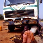 Mali, un camion in panne