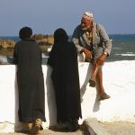 Marocco, persone osservano il mare nel punto più a nord dell'Africa a Tangeri
